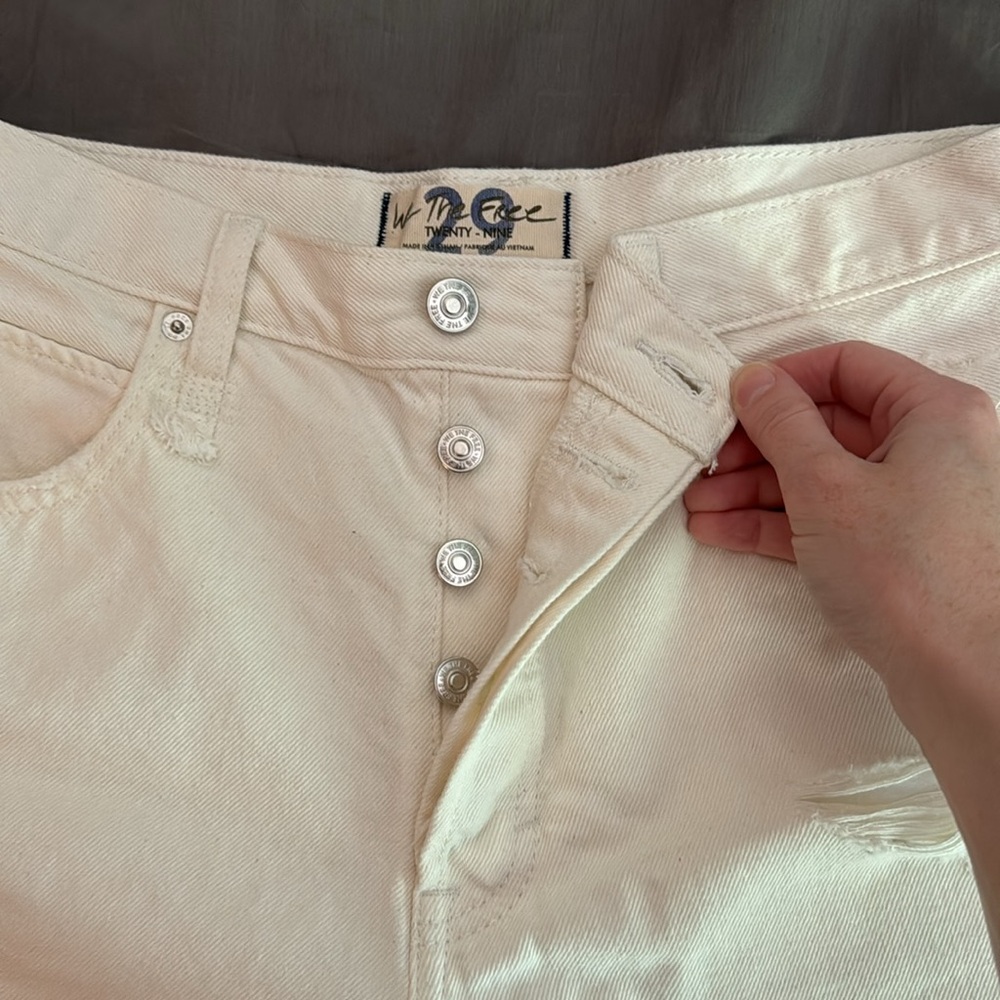 NWT We the Free cutoff denim shorts white/cream - Picture 2 of 5